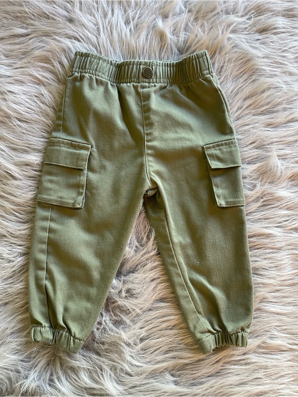 🐶Bearpaw Olive Green Cargo Jogger Pants